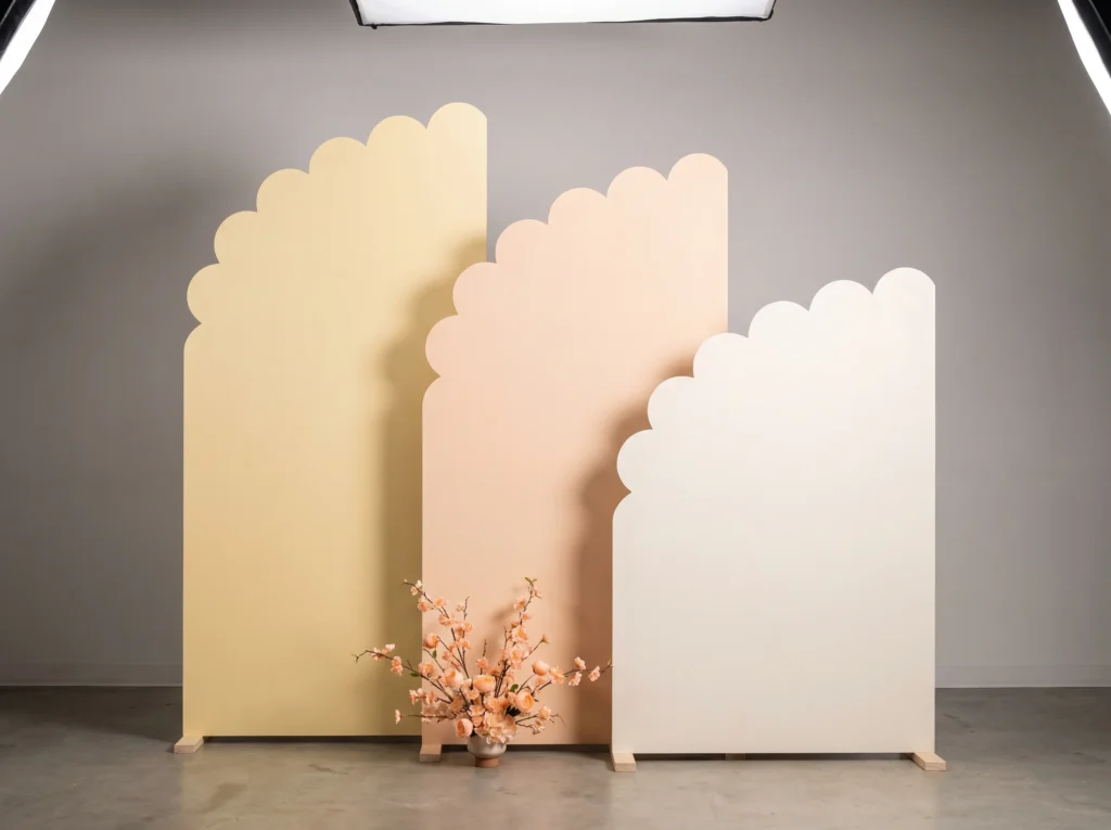 Painted scallop panel backdrop K