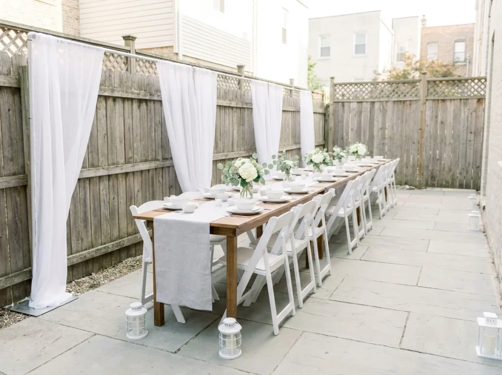 White courtyard micro reception …